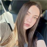 Me considero responsable y cercana; daré clases a niños para ayudarles con sus tareas.